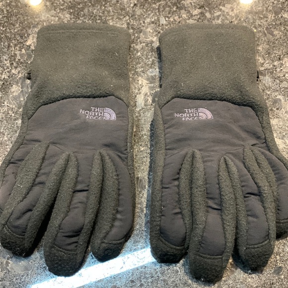 The North Face Accessories The North Face Ur Powered Black Fleece Winter Gloves Mens Medium